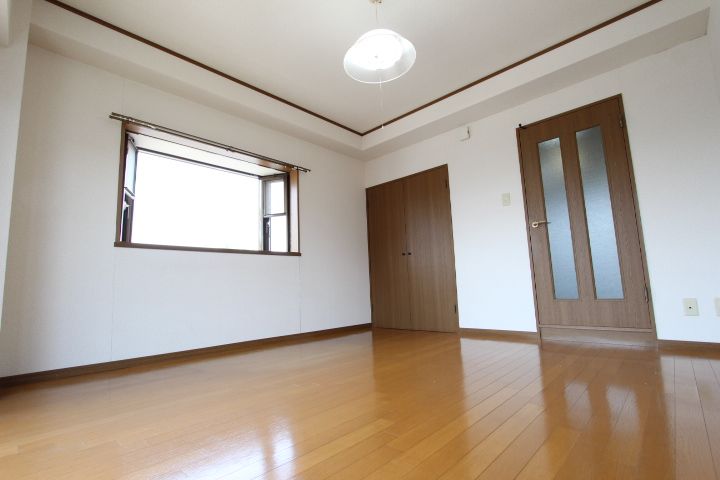 ネオシティ吉成の居間