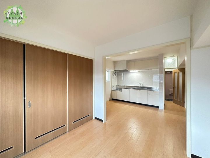 グランメゾンの居間