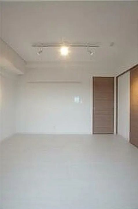 ブライズ方南町の居間