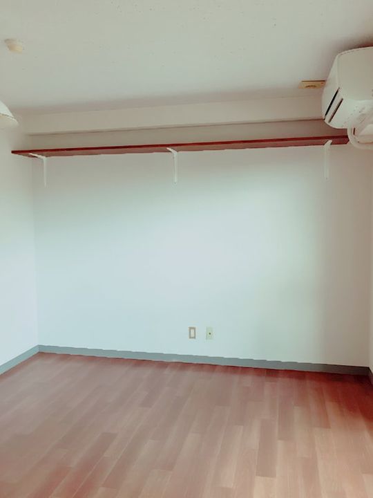 サンファスト福島の居間