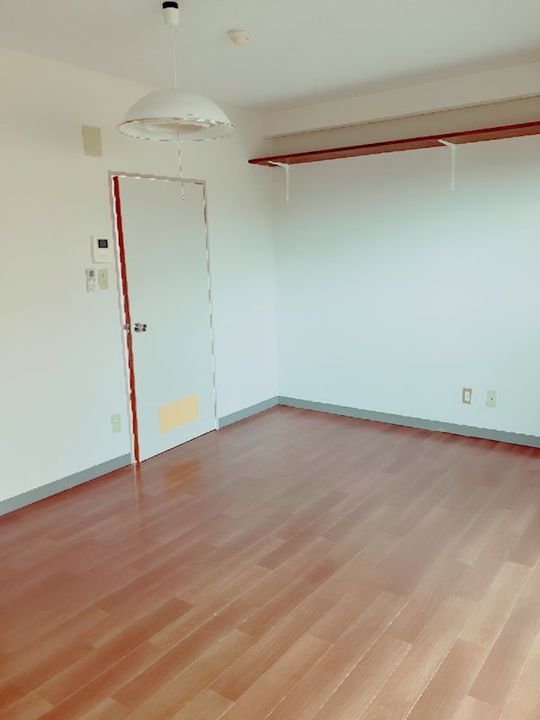 サンファスト福島の内装