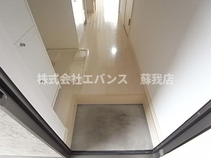 ジュークIIIの玄関