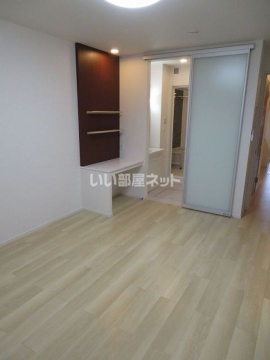 カルヴァドス Bの内装