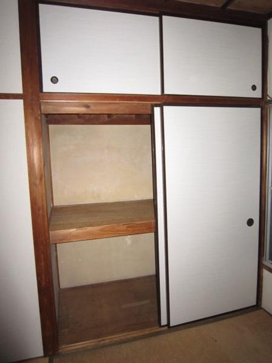 岡田アパートの内装