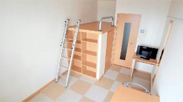 レオパレスRiver Landの居間