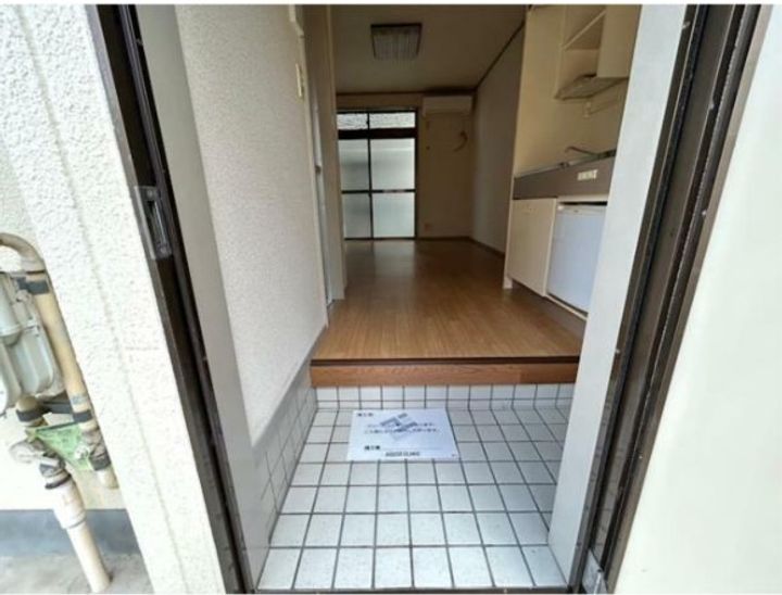 東京都日野市新町2(アパート)の賃貸物件の玄関