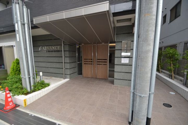 アドバンス三宮シュロスの地図