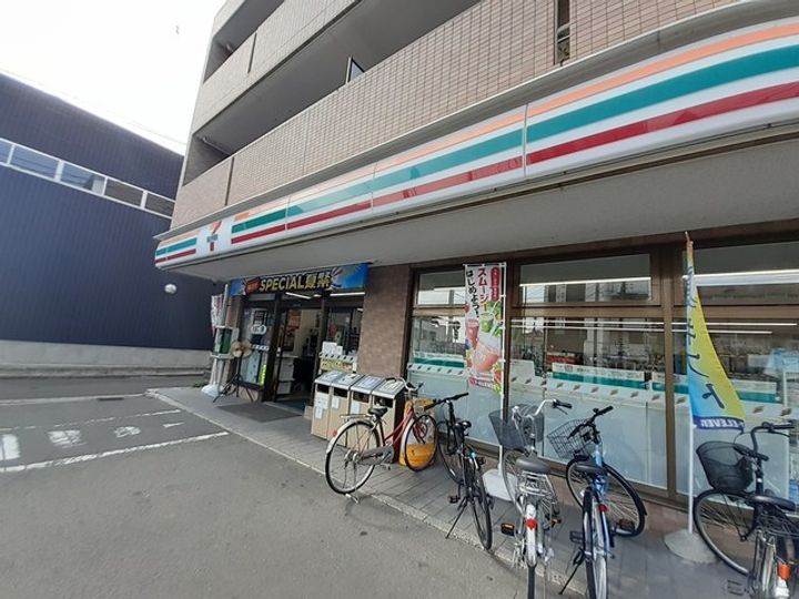 ラ・ルーチェKの周辺
