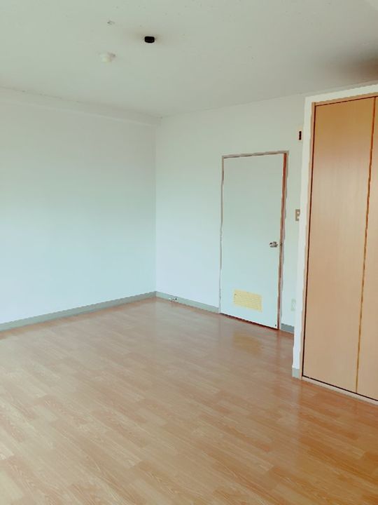 サンファスト福島の居間