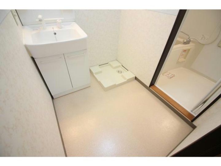 スカイコート一万城の内装