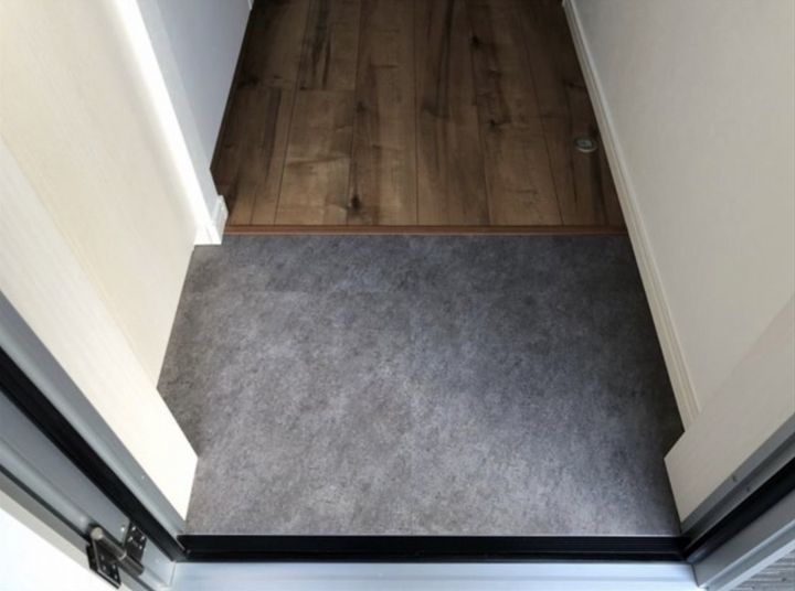 リバーサイド 南浦和の玄関