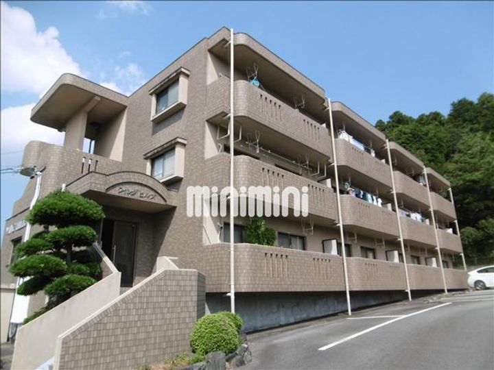 ウイングヒルズの外観