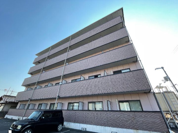 岡山県総社市中央6(マンション)の賃貸物件の外観
