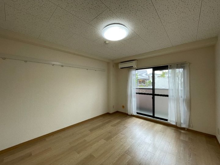 岡山県総社市中央6(マンション)の賃貸物件の居間