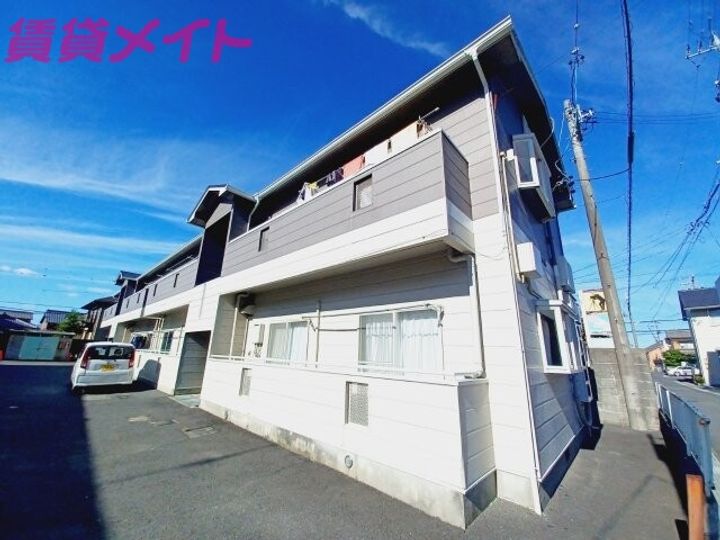 ハイツ白子本町1号館の外観