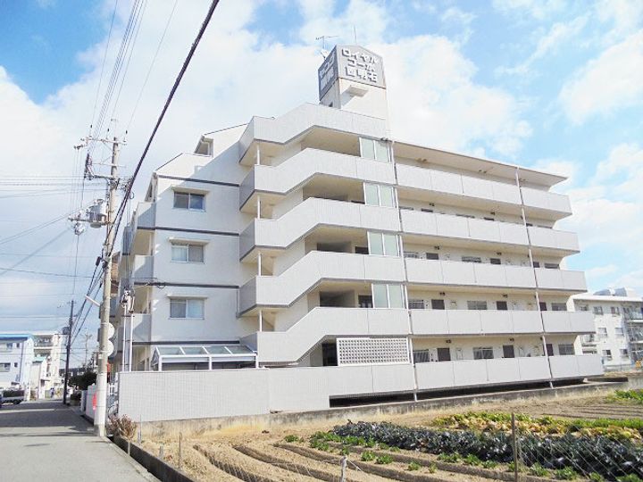 ロイヤルコーポ西明石の外観