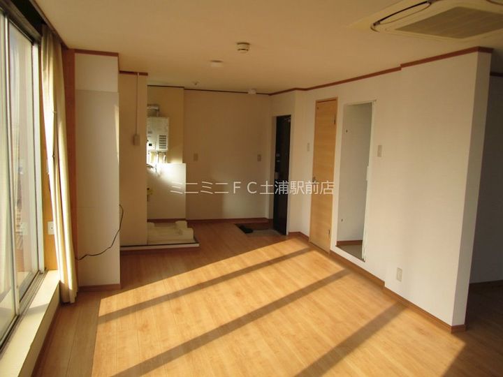 茨城県土浦市桜町1(アパート)の賃貸物件の居間