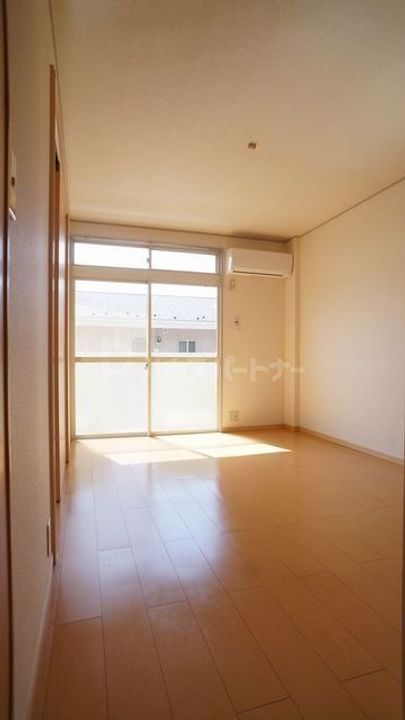 サンライズ皆川Iの居間