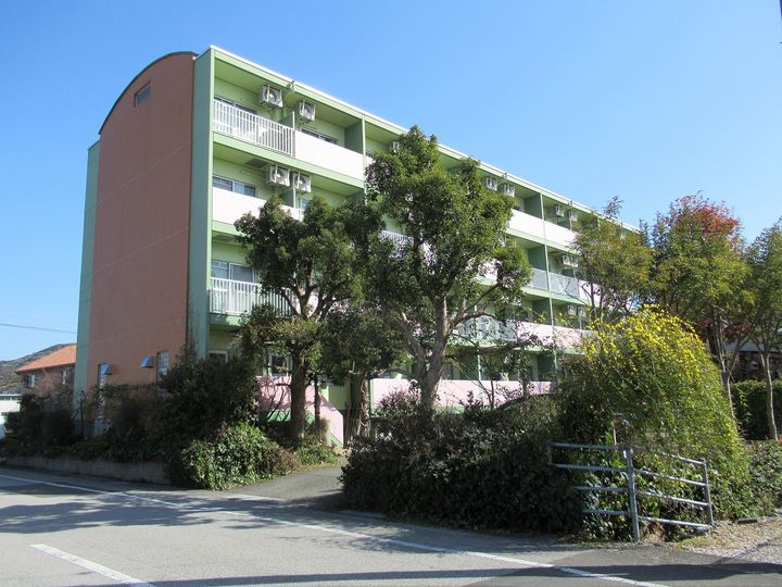 高知県香南市野市町西野(マンション)の賃貸物件の外観