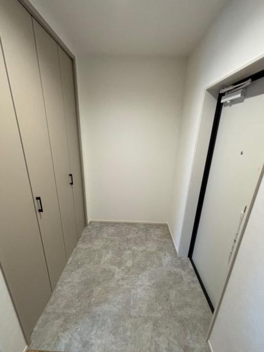 ビエノス焔魔堂の玄関