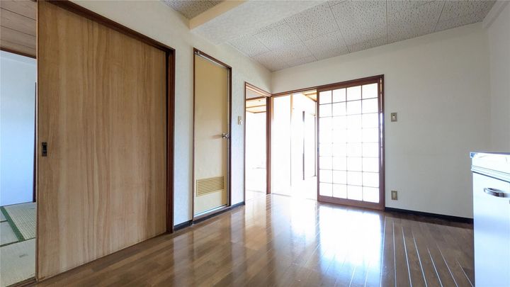 オレンジコーポの居間