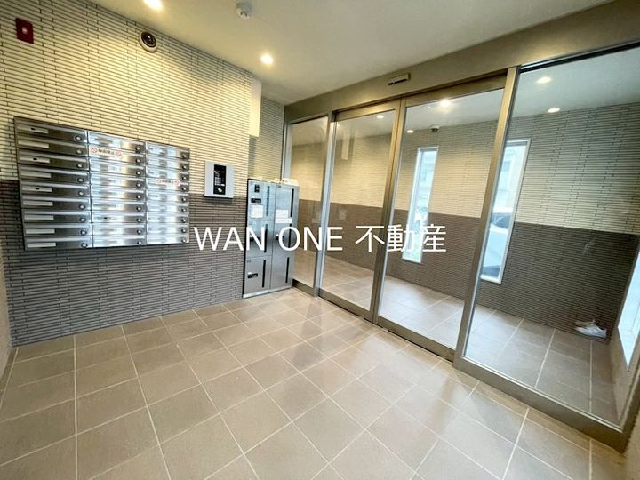 静岡県浜松市中央区佐藤2(マンション)の賃貸物件の玄関