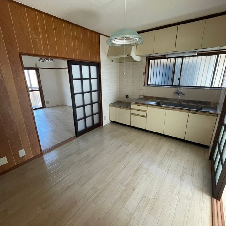 ハイツアオイの居間