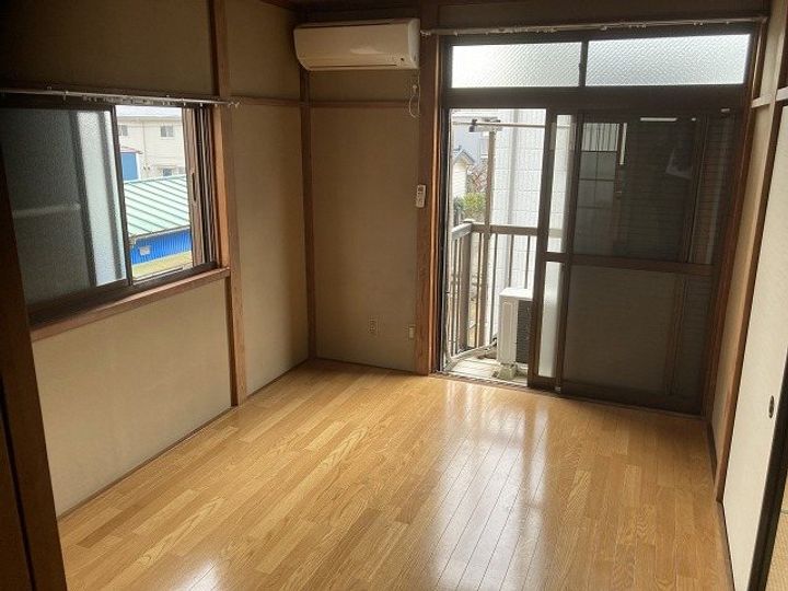 ハイツ野村の居間