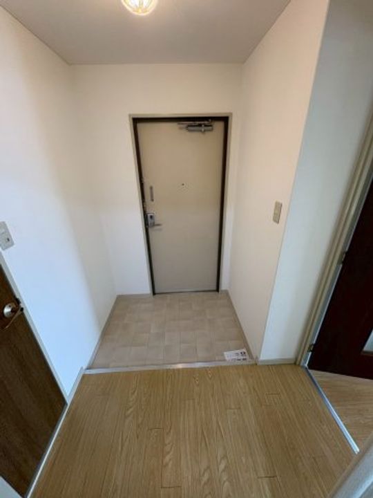 シティハイム長居公園通の玄関