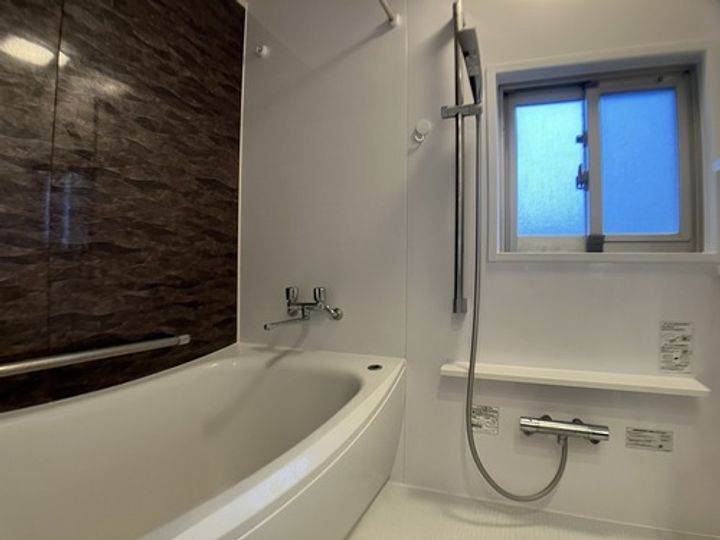 プレサンスロジェ国際通りレーヴタワーの風呂