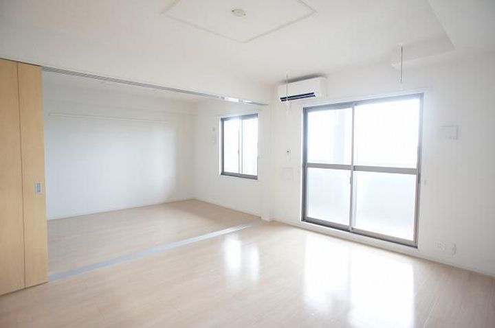 カシリ・エスポワールの居間