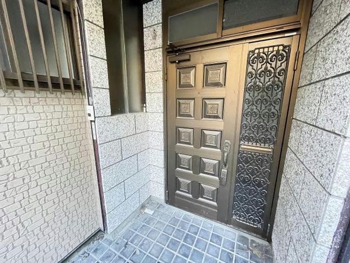 山口県岩国市室の木町5(一戸建)の賃貸物件の玄関