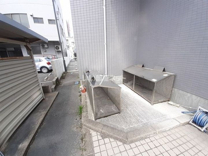 トモエビルの内装