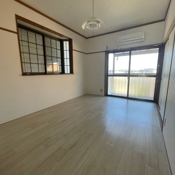 ハイツアオイの居間