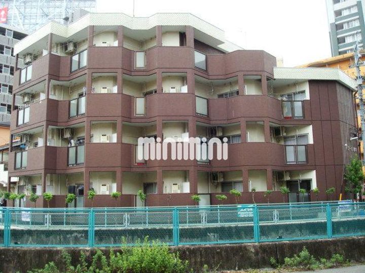 ドミール昭和の外観