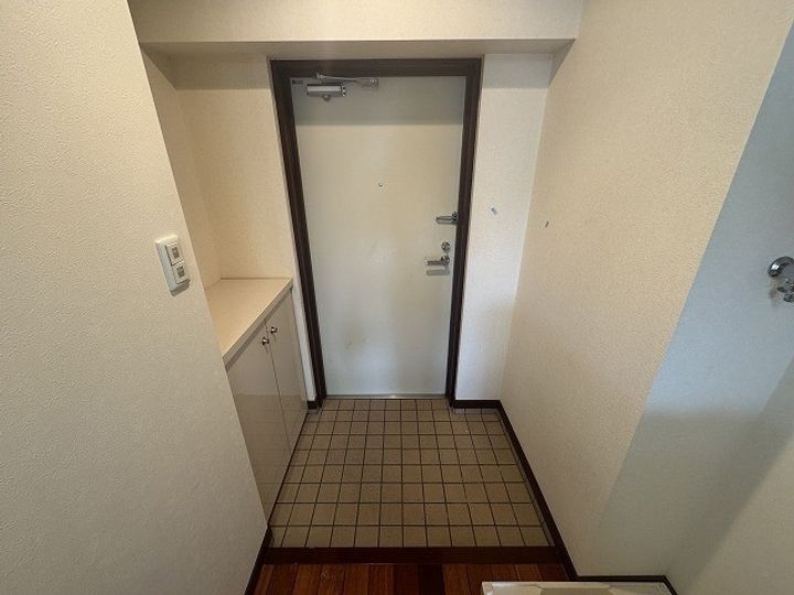 テリオ鶴崎の玄関