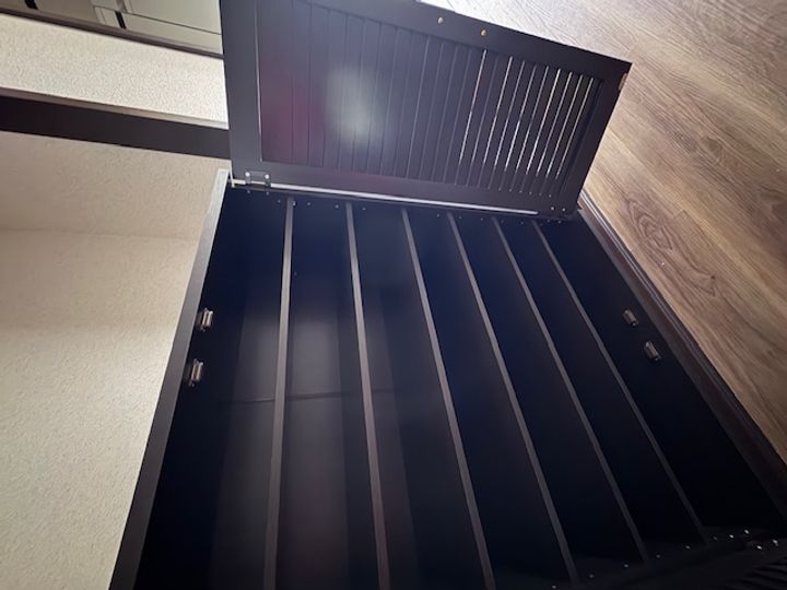 向陽台サニーハイツの玄関