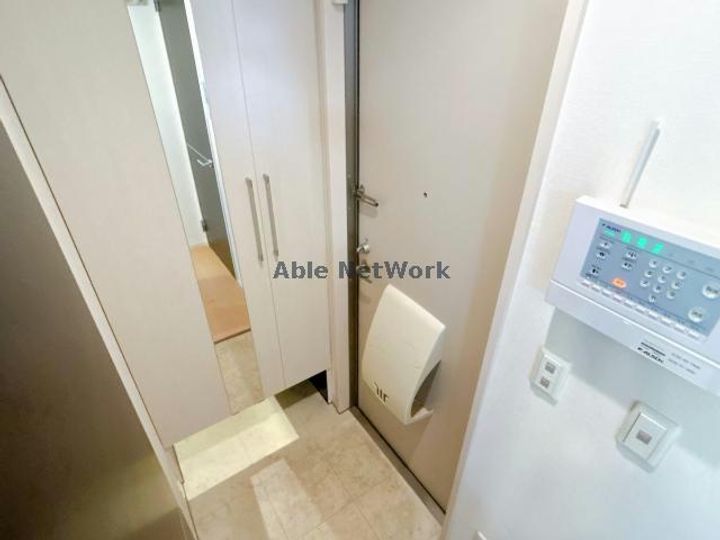 サニーホームズ A棟の玄関