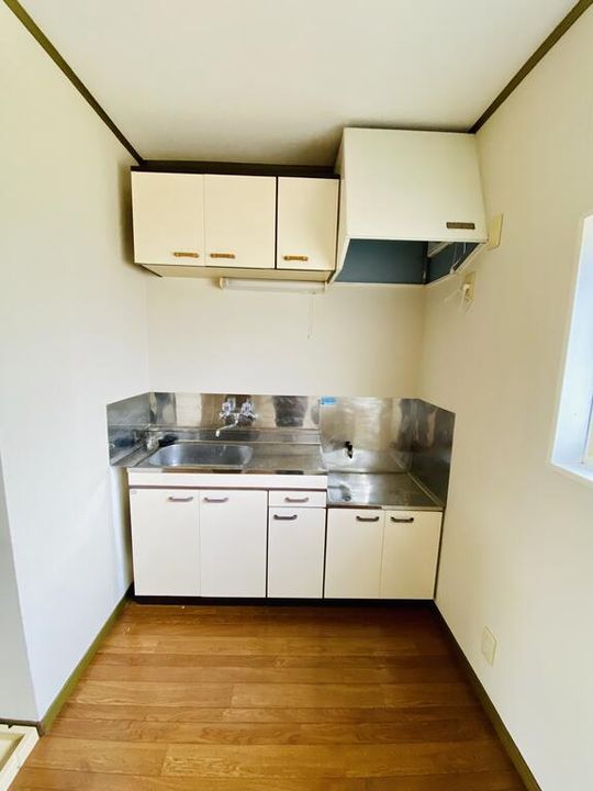 エルヴィーナ宮津台B棟のキッチン