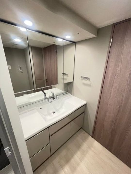 千葉県千葉市中央区中央2(マンション)の賃貸物件の内装