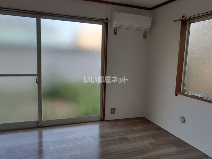 ルーミーつくば東光台62号館の居間