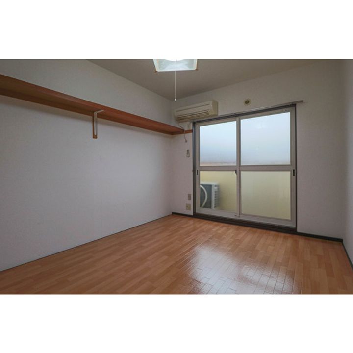 マンション・セトの居間