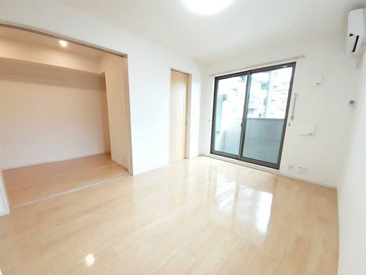 福岡県北九州市門司区大里戸ノ上2(アパート)の賃貸物件の居間