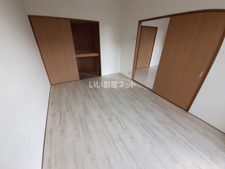 ゴールデンハイツの居間