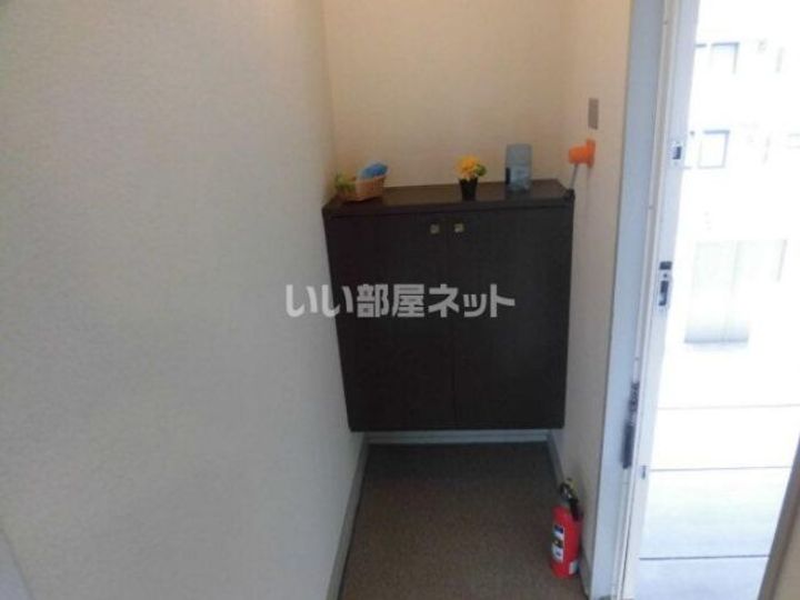 福島県郡山市鶴見坦1(アパート)の賃貸物件の玄関