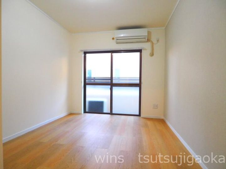 東京都調布市西つつじケ丘3(マンション)の賃貸物件の居間