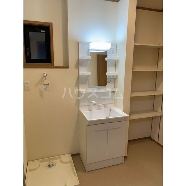 プレミアムガレージ陽東の内装