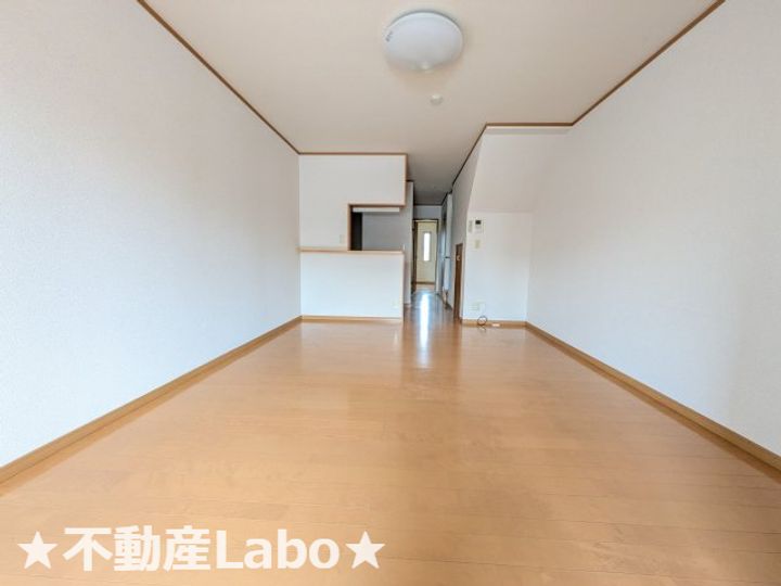 徳島県板野郡藍住町富吉字穂実(アパート)の賃貸物件の居間