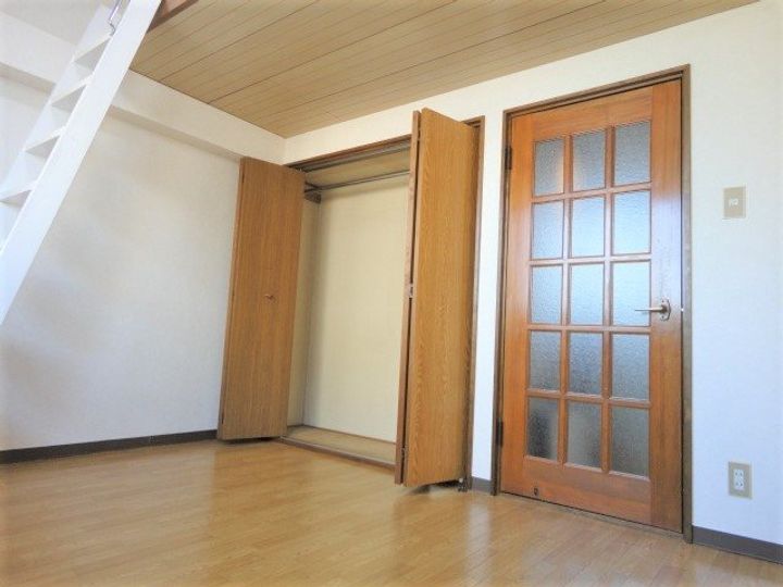 アネックス備後の居間