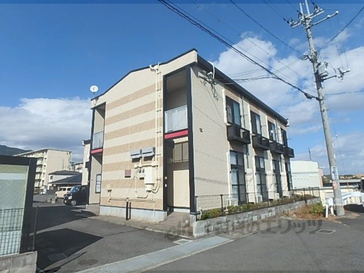 レオパレスUMEの外観